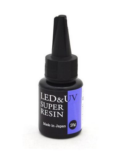 Led en UV-Resin  25 Gram. Extra helder en extra hard Japan. (R-1075)